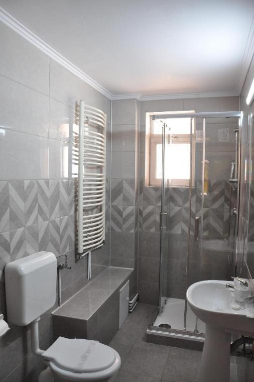 Irish House 3* Sinaia